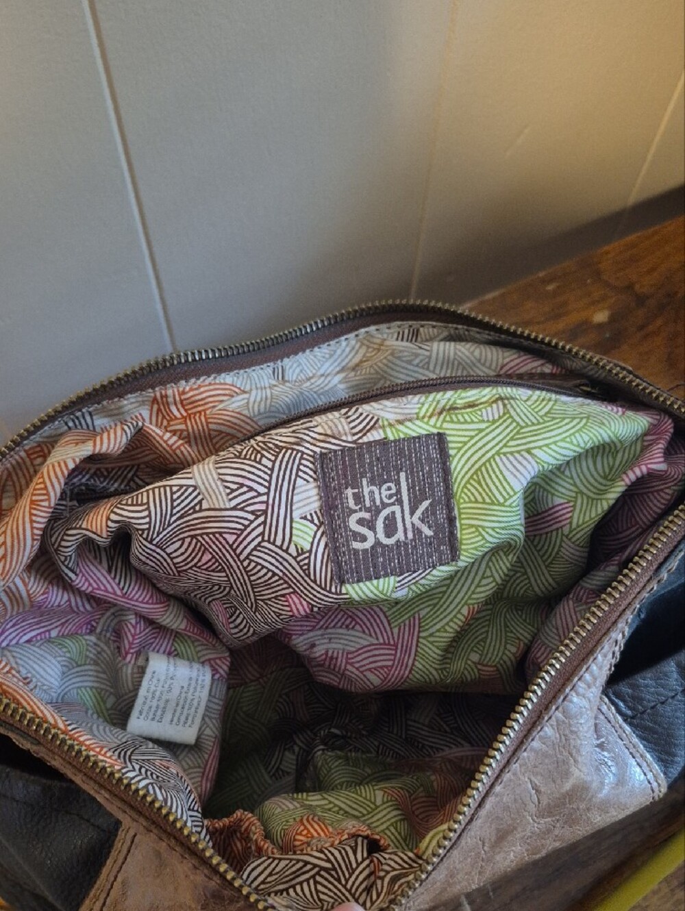 The Sak Two-Tone Brown and Black Leather Messenger Bag - Picture 4 of 7